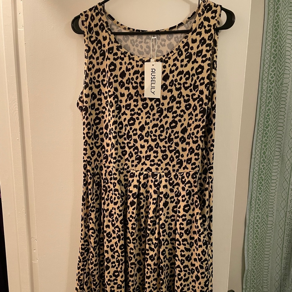 summer sleeveless dress